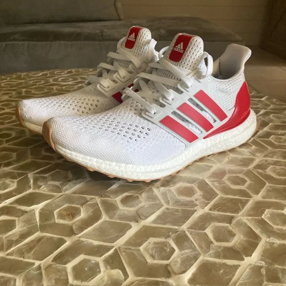 Adidas men’s Ultra boost 1.0 in Cloud White/Better Scarlet/Gum (8) - Picture 2 of 13